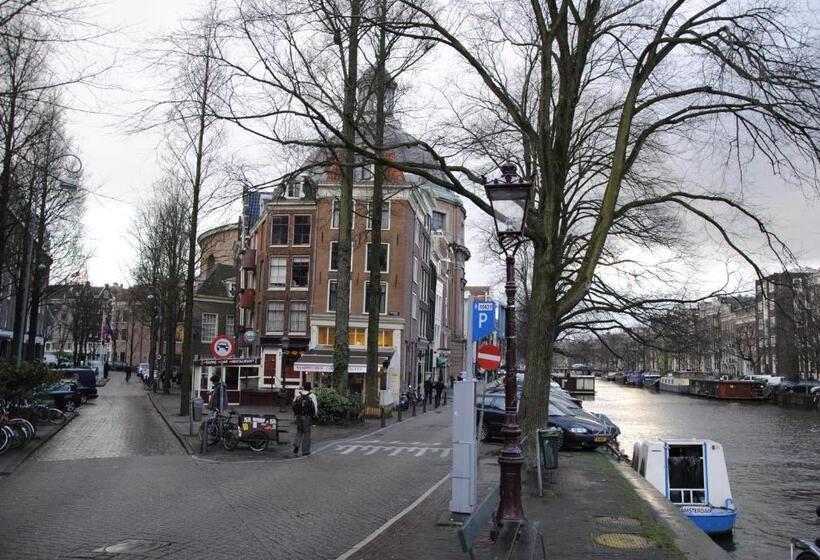 ベッドアンドブレックファースト The Old Lady