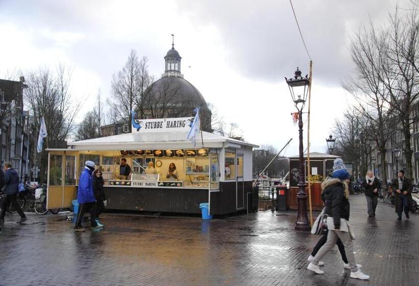 ベッドアンドブレックファースト The Old Lady