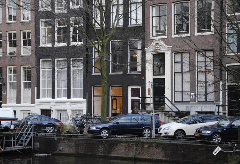 ベッドアンドブレックファースト The Old Lady