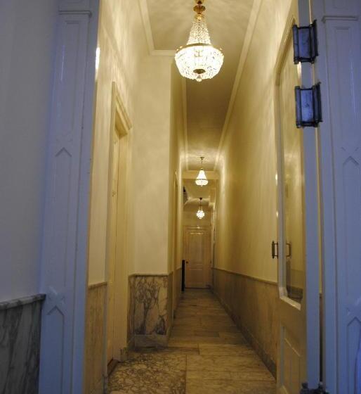 ベッドアンドブレックファースト The Old Lady