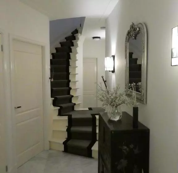 Aamiaismajoitus (B&B) The Old Lady