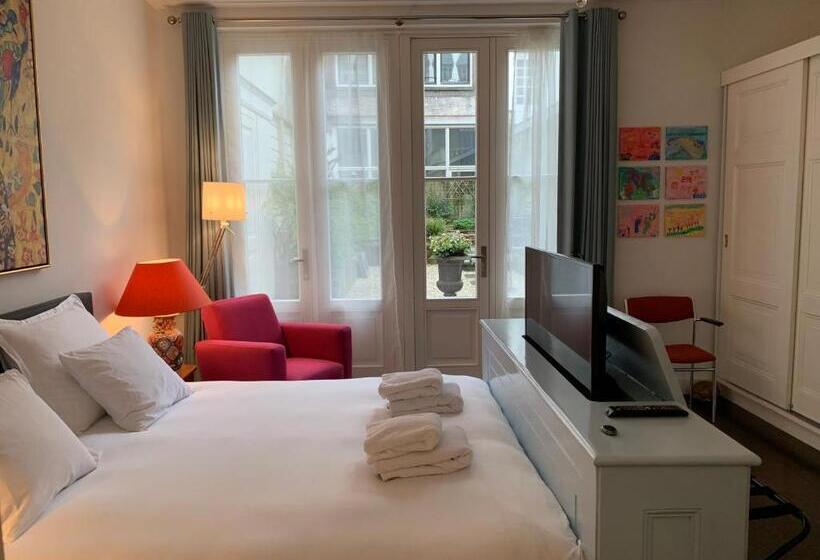 ベッドアンドブレックファースト The Old Lady