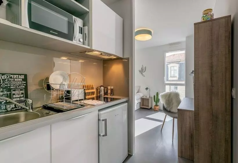 ホテル All Suites Bordeaux Centre Marne   Gare Saint Jean