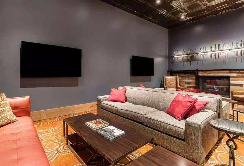 Cambria Hotel Nashville Downtown