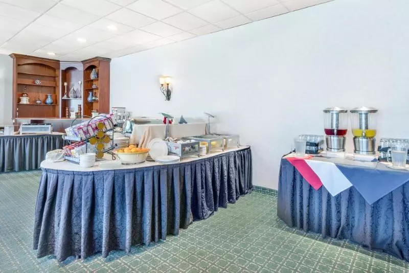 Chester Hotel And Conference Center