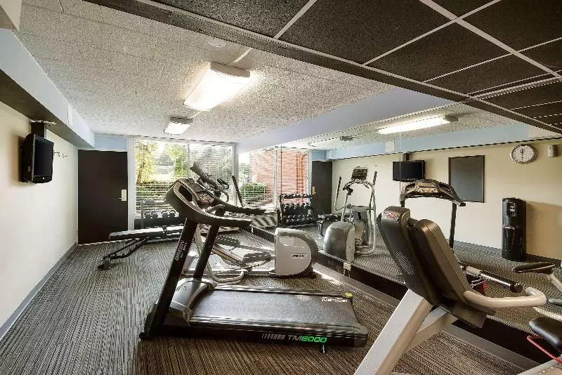 Chester Hotel And Conference Center