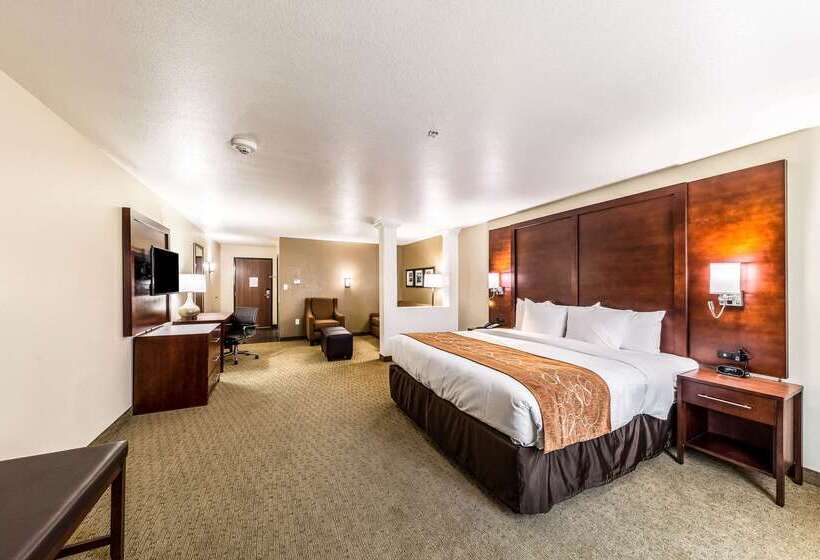בית מלון כפרי Comfort Suites Grand Prairie Arlington North