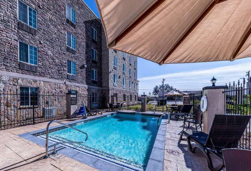 בית מלון כפרי Comfort Suites Grand Prairie Arlington North