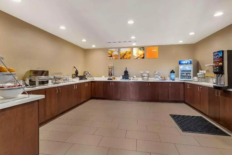 Hotelli Comfort Suites Kyle