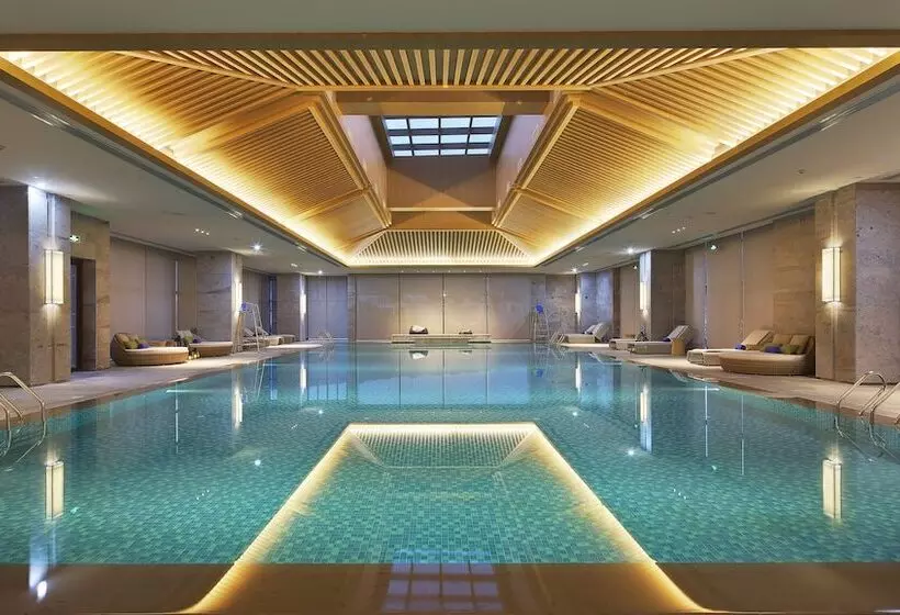 ホテル Crowne Plaza Nanchang Wanli By Ihg