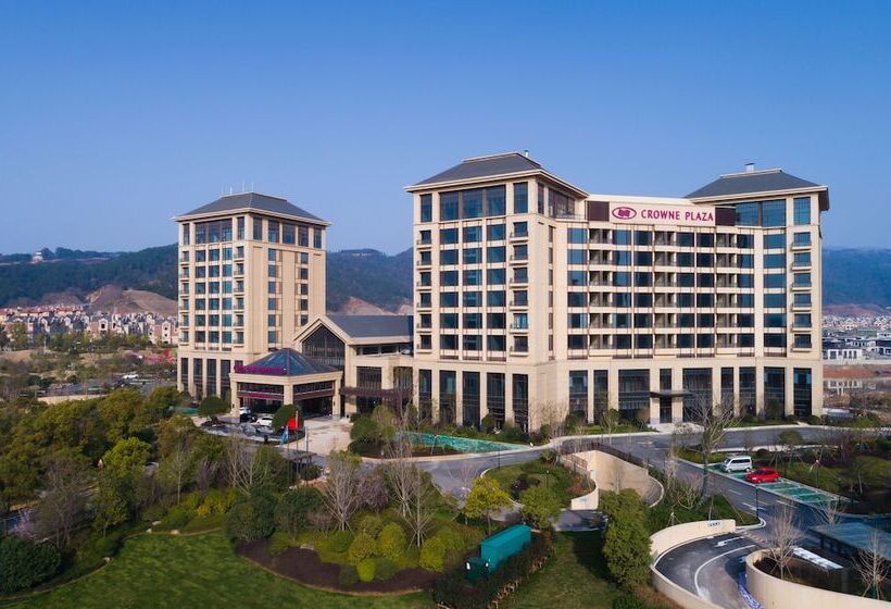 فندق Crowne Plaza Nanchang Wanli By Ihg