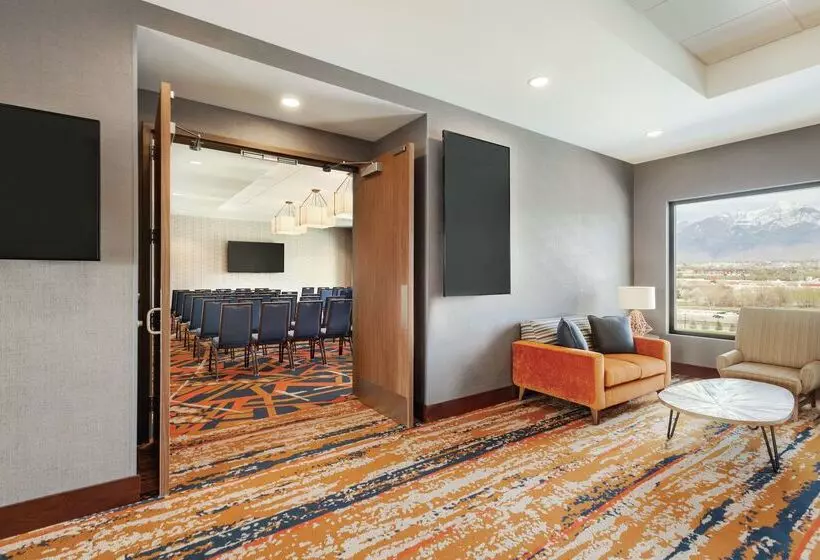 Hotelli Embassy Suites By Hilton South Jordan Salt Lake City