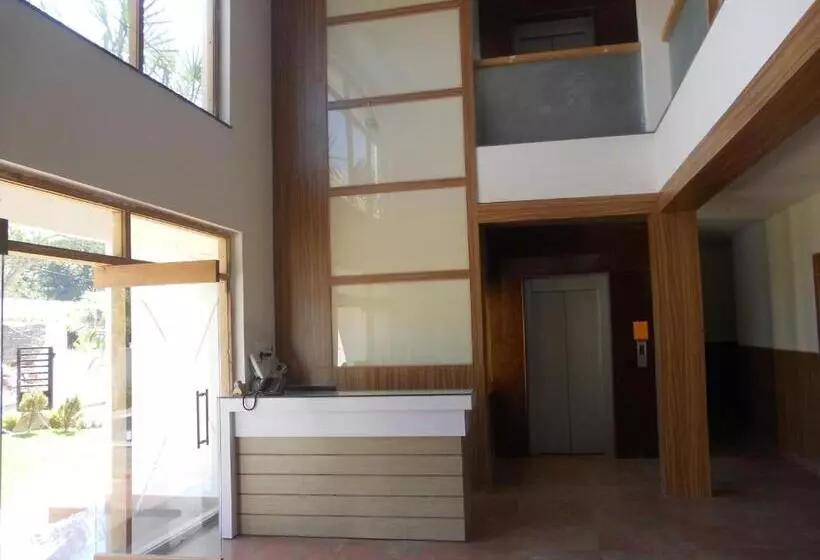 Hotelli Emerald Dove