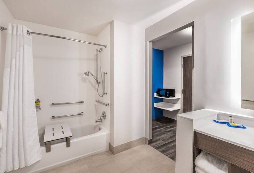 فندق Holiday Inn Express & Suites Lake Havasu   London Bridge, An Ihg