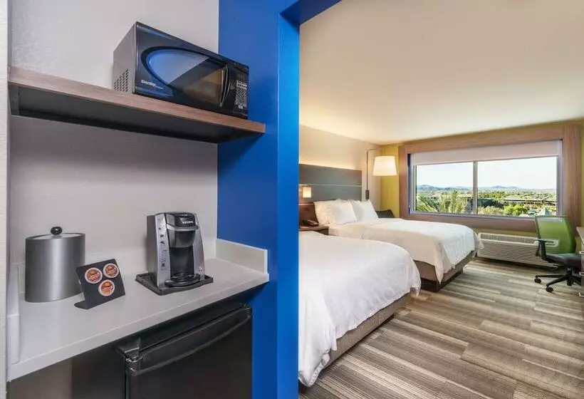 Hotelli Holiday Inn Express & Suites Lake Havasu   London Bridge, An Ihg