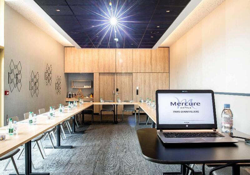 ホテル Hôtel Mercure Paris Gennevilliers