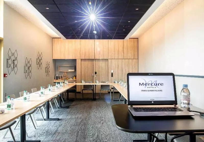ホテル Hôtel Mercure Paris Gennevilliers