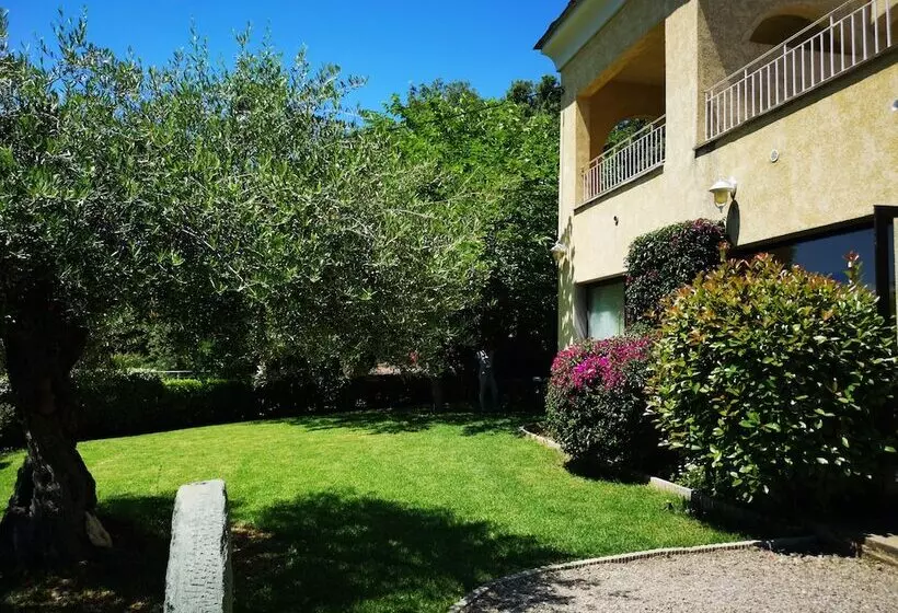 هتل Hôtel Sant Andria