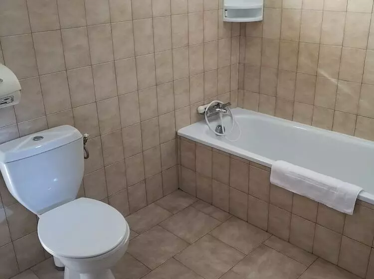 هتل Hôtel Sant Andria