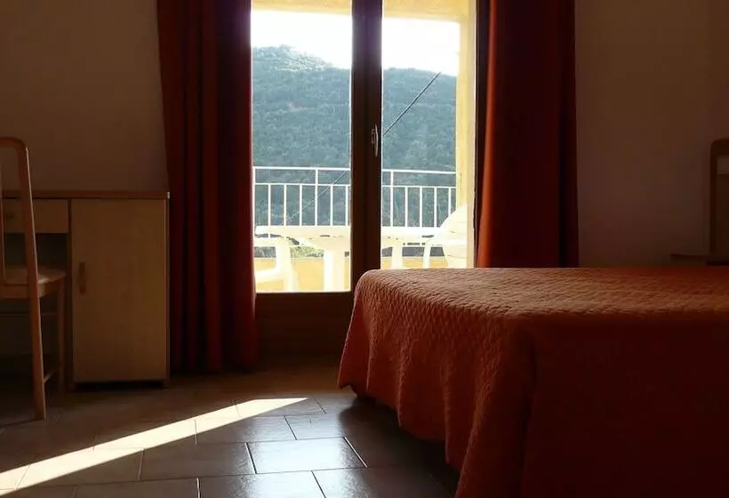 هتل Hôtel Sant Andria