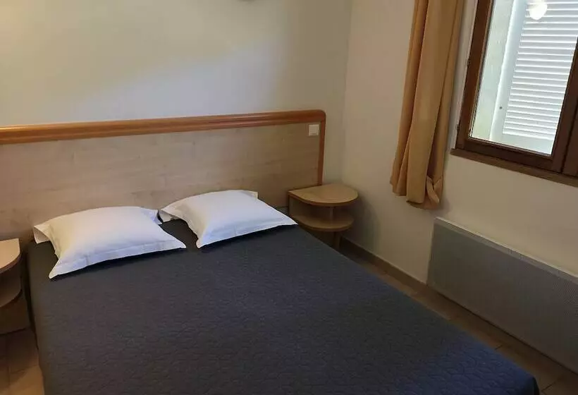 هتل Hôtel Sant Andria
