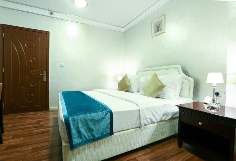 هتل La Villa Suites