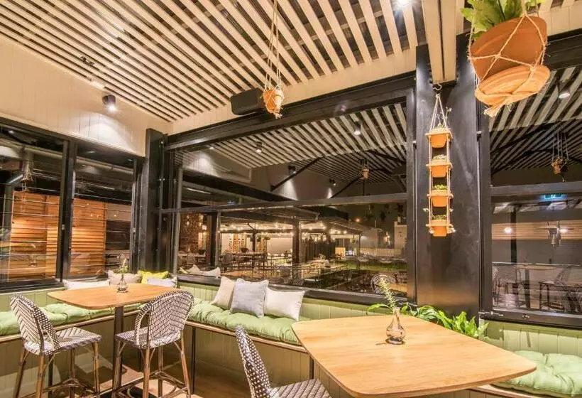 ホテル Mercure Orange