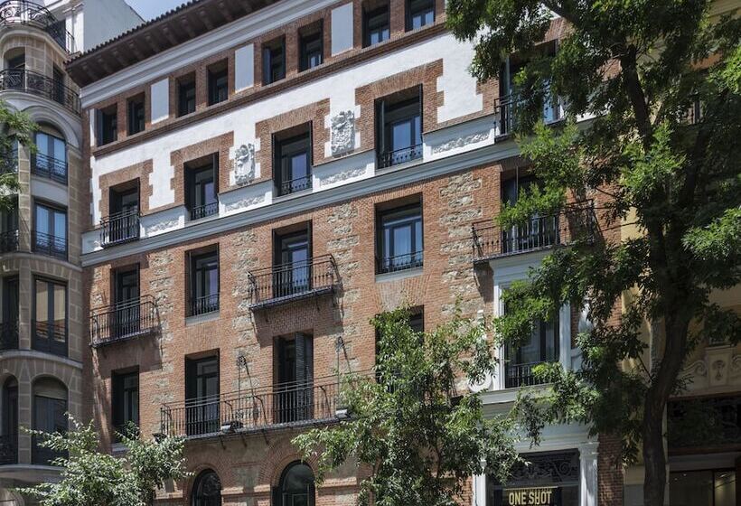 هتل One Shot Fortuny 07