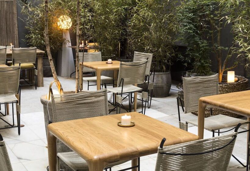 هتل One Shot Fortuny 07