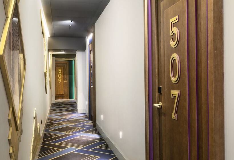 هتل One Shot Fortuny 07