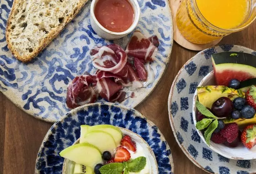 هتل One Shot Fortuny 07