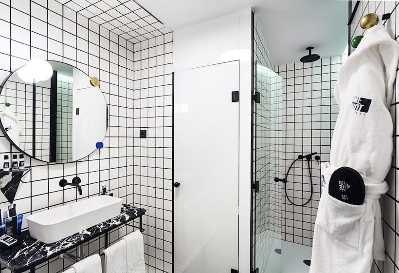 هتل One Shot Fortuny 07