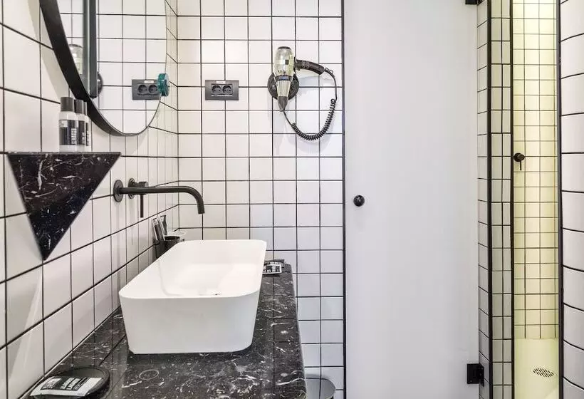 هتل One Shot Fortuny 07