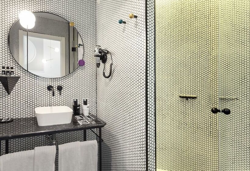 هتل One Shot Fortuny 07