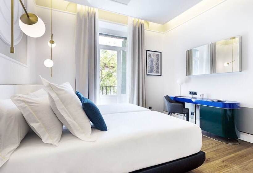 هتل One Shot Fortuny 07