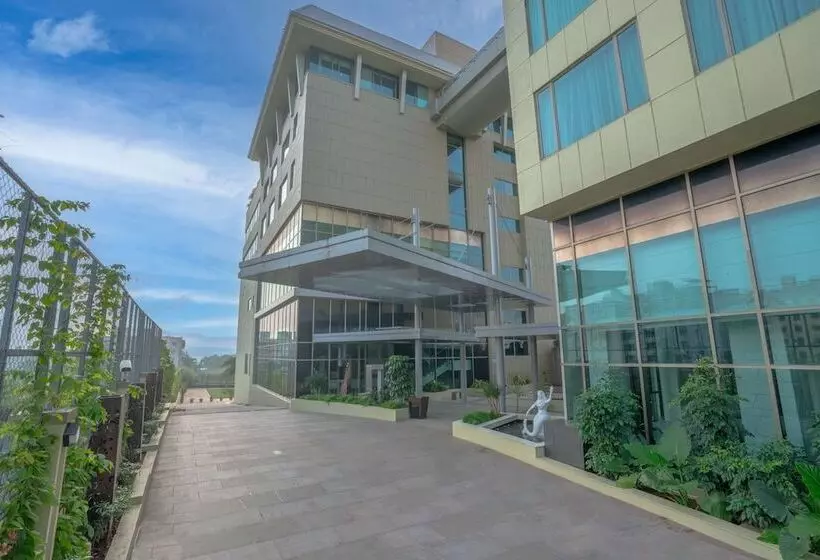 ホテル Radisson Blu Pune Hinjawadi