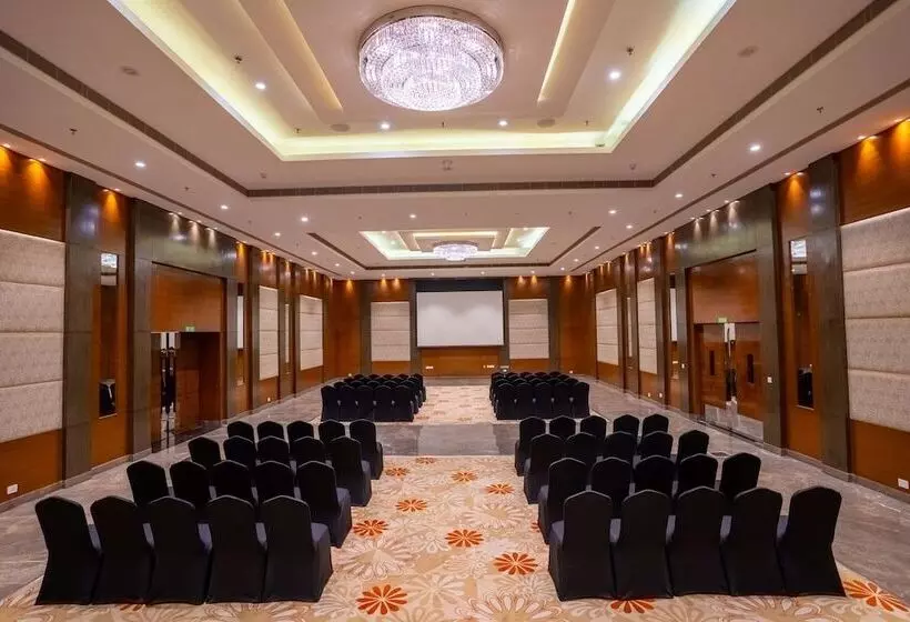 ホテル Radisson Blu Pune Hinjawadi