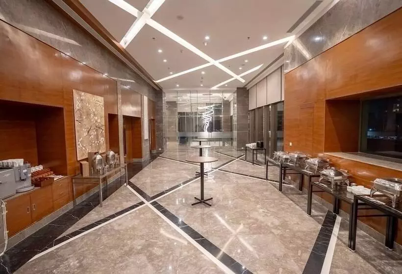 ホテル Radisson Blu Pune Hinjawadi