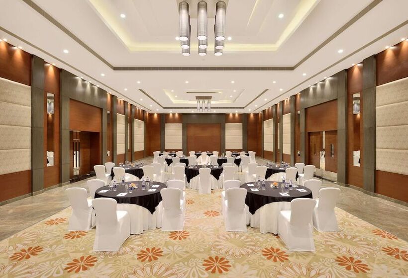 هتل Radisson Blu Pune Hinjawadi