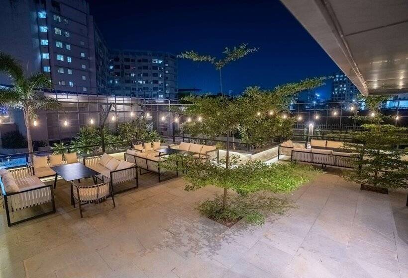 هتل Radisson Blu Pune Hinjawadi