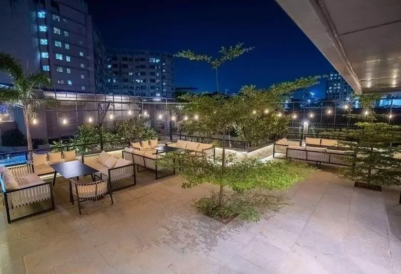 ホテル Radisson Blu Pune Hinjawadi