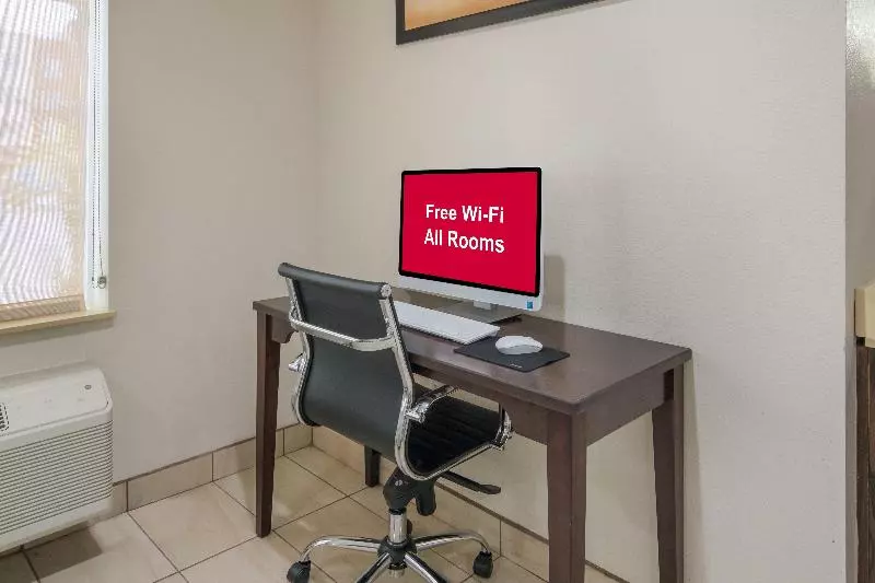 ホテル Red Roof Inn Plus+ Fort Worth   Burleson