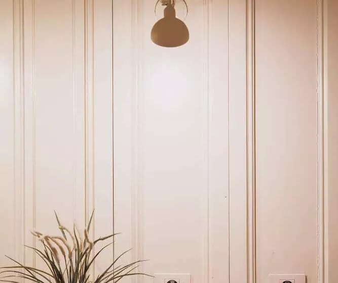 هتل Room Select Sol