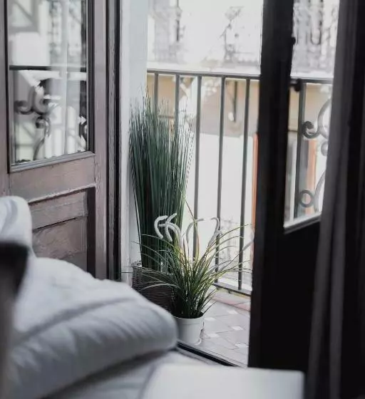 هتل Room Select Sol