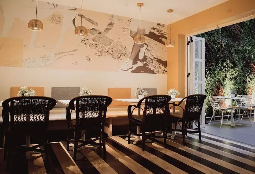 هتل Room Select Sol