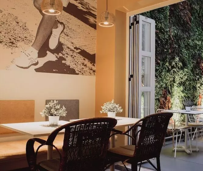 هتل Room Select Sol