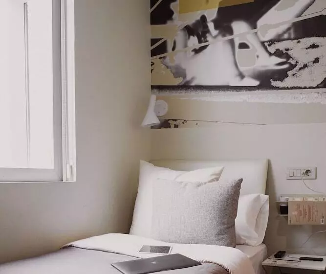 هتل Room Select Sol