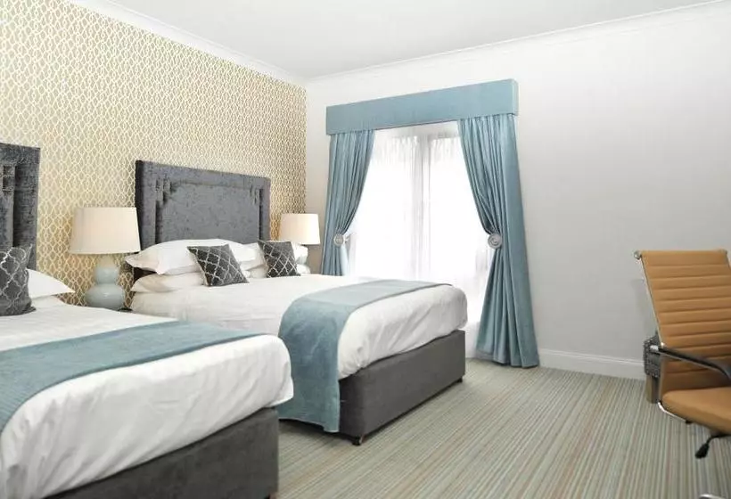 Treacys Oakwood Hotel, Shannon