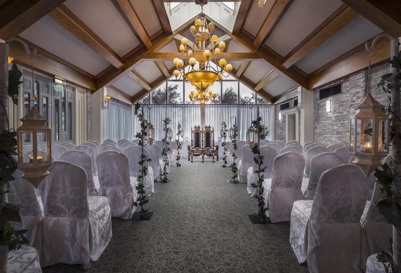 Treacys Oakwood Hotel, Shannon