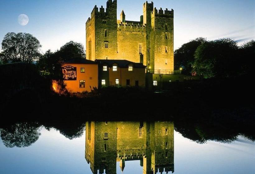 Treacys Oakwood Hotel, Shannon